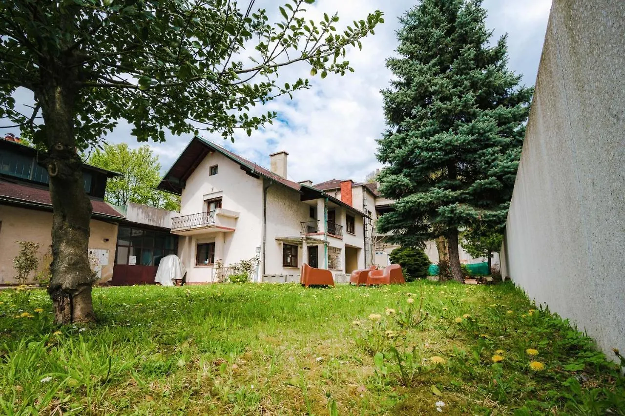 Pi House Villa Ljubljana 0*,